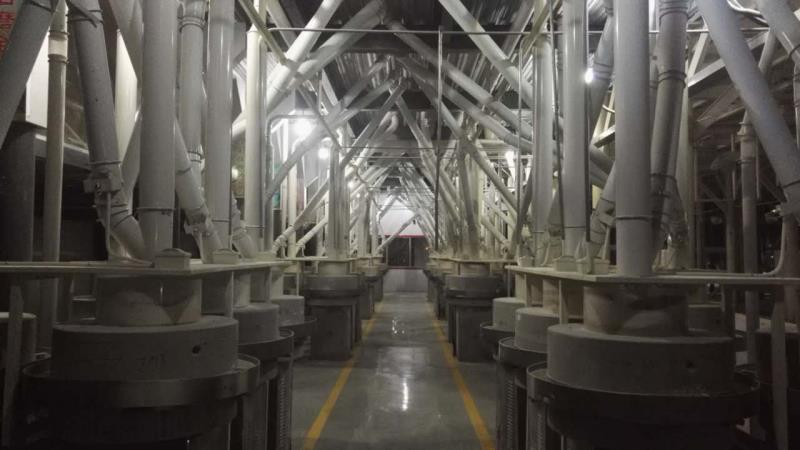 產(chǎn)品名稱：200噸石磨成套設(shè)備
產(chǎn)品型號(hào)：
產(chǎn)品規(guī)格：